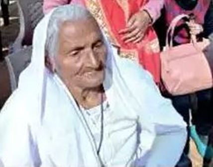 Pan Singh Tomar's wife Indira Singh