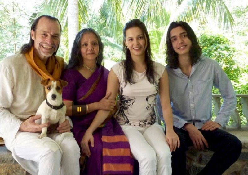 Isha Sharvani with her parents and brother