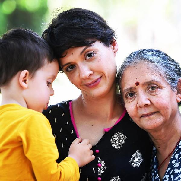 Isha Sharvani with her son and mother